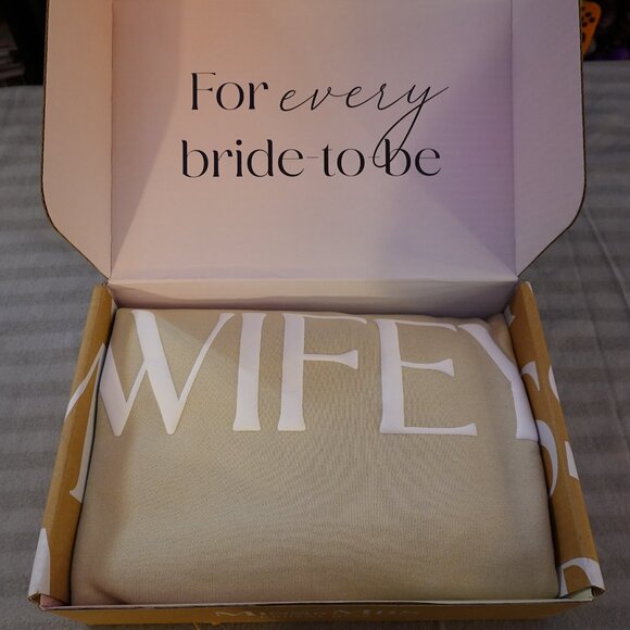 Miss to Mrs. "WIFEY" Sweatshirt - 2XL - Picture 4 of 4